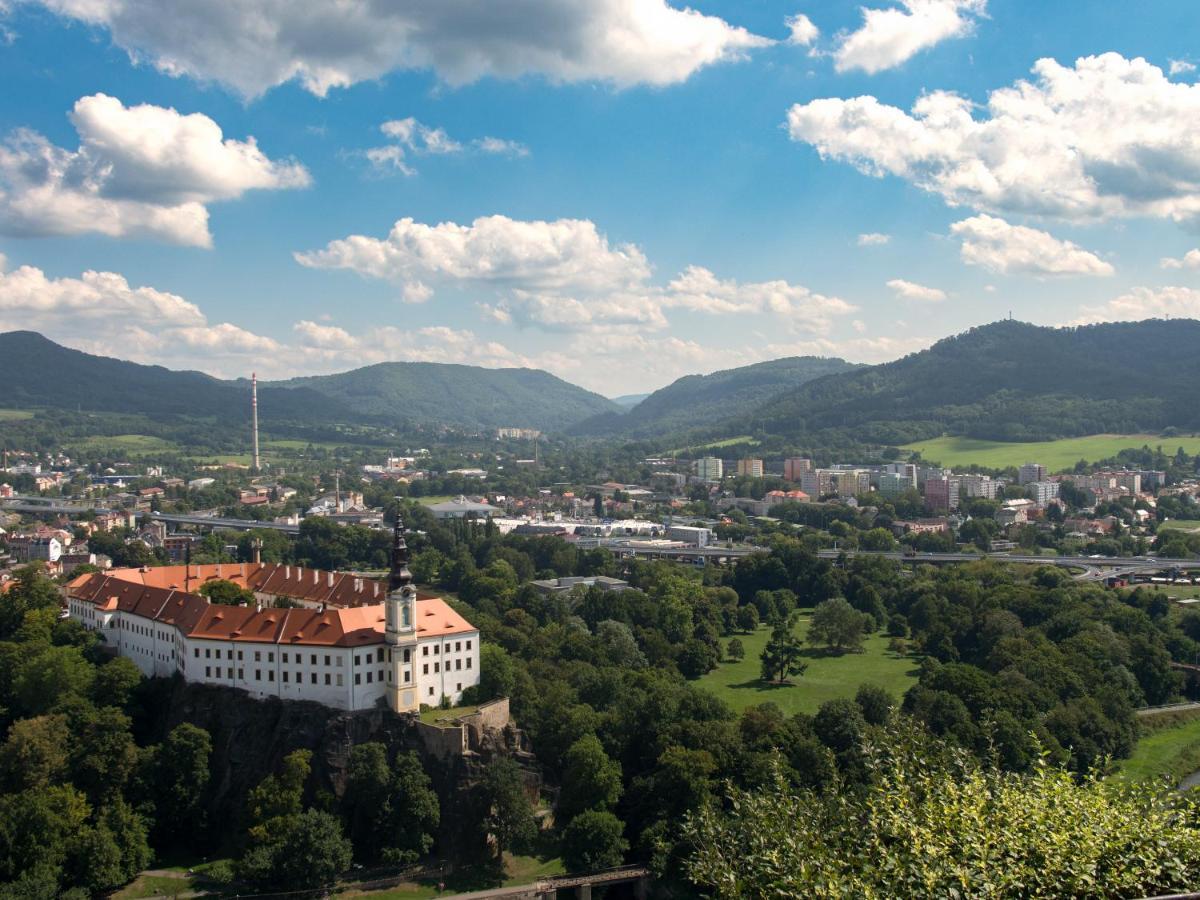 Laurahaus Villa Decin Exterior photo